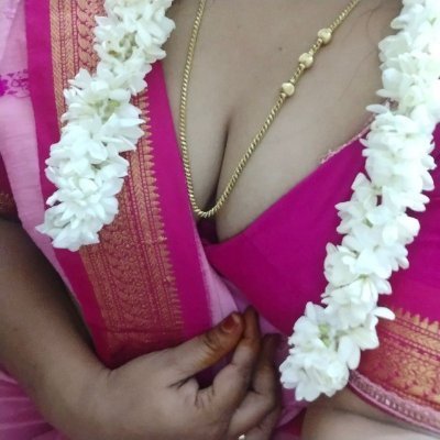 PalaniPalani321's tweet photo. Aunty lover 🥰 https://t.co/PmqSmjrgbJ