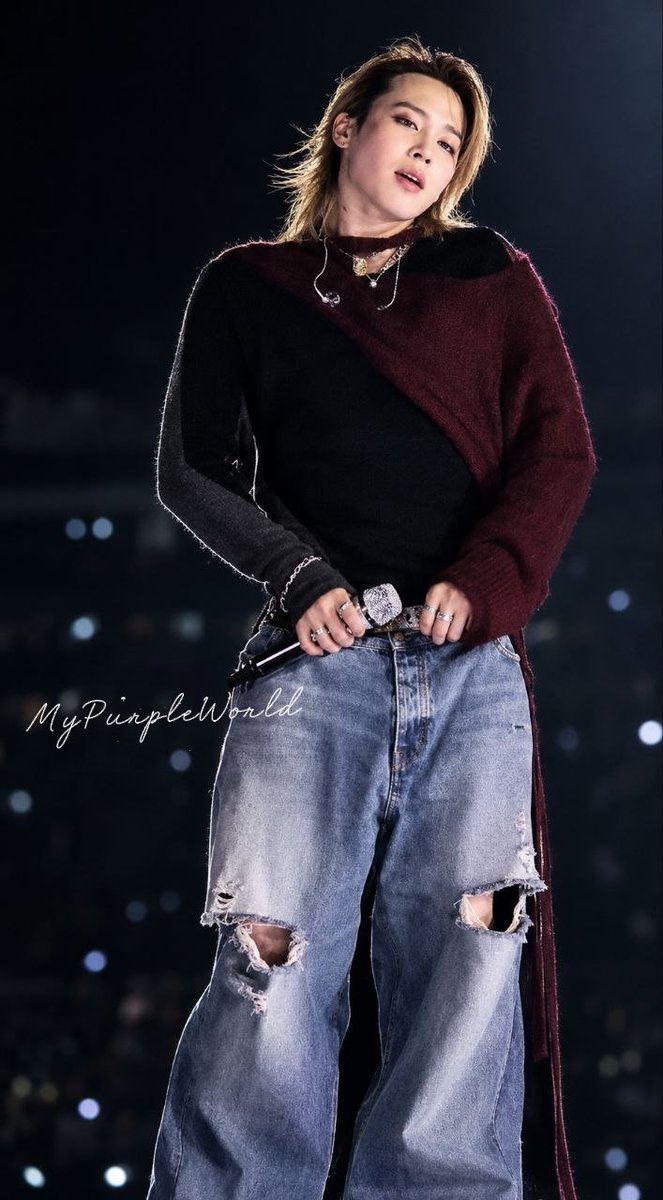 ElenaNelip27904's tweet photo. JIMIN 💛 
BTS WORLD TOUR ARIRANG 

#JIMIN #BTS_WORLDTOUR_ARIRANG
#BTS_WORLDTOUR_ARIRANG_SANTIAGO https://t.co/gVYcjk4SuW