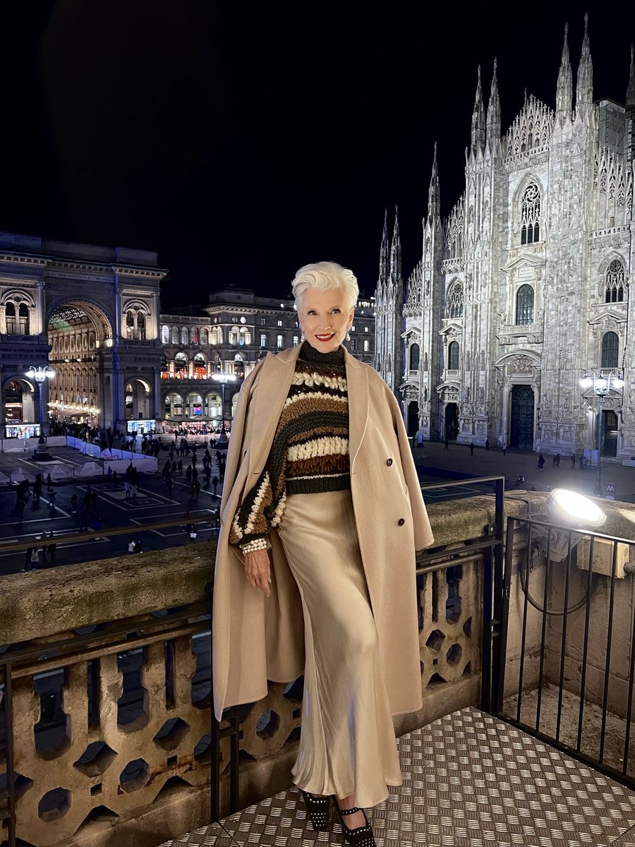 mayemusk's tweet photo. Memories from the Piazza del Duomo in Milan. Please don’t destroy it. https://t.co/DMpXDlqbTk