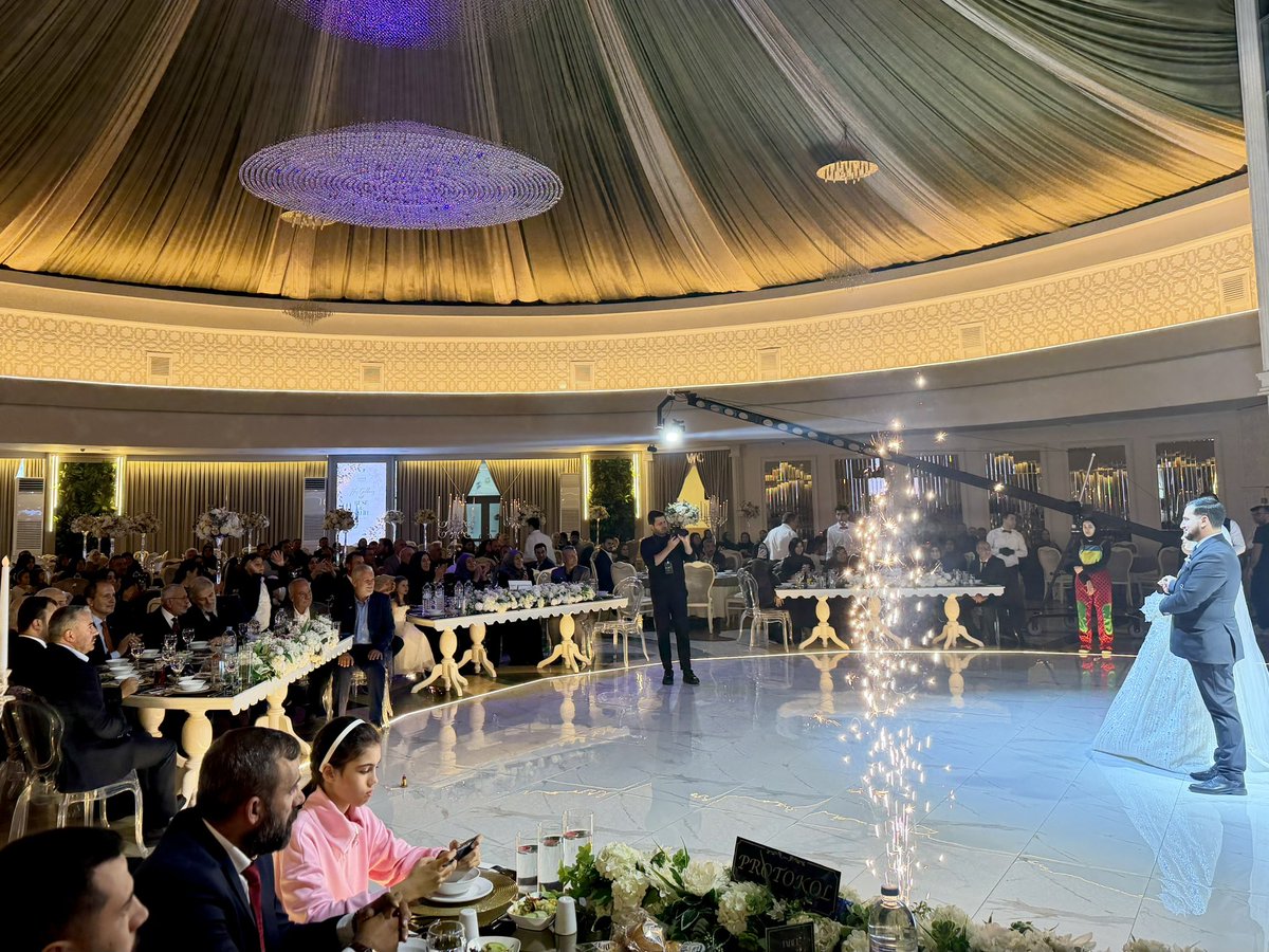 rprefahpartisi's tweet photo. Genel Başkanımız Dr. Fatih Erbakan, MKYK Üyemiz ve Genel Başkan Danışmanımız Yahya Coşkun’un kıymetli evladı Salih ile Buse’nin düğün merasimine katıldı. Genç çiftimize bir ömür boyu mutluluklar diliyoruz. https://t.co/qTbDn4z9sE