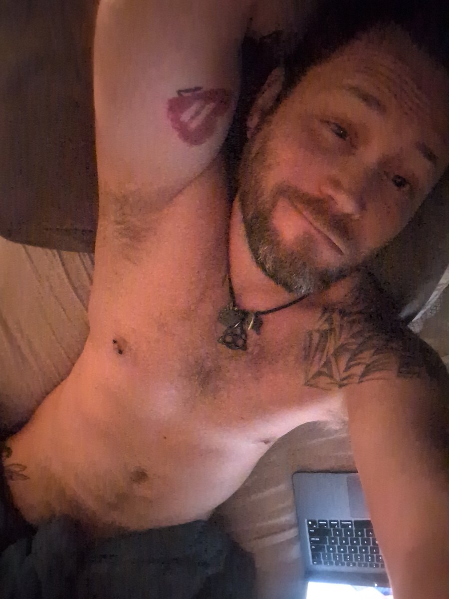Cltguy1989's tweet photo. Anyone wanna join me https://t.co/kxY36lrF66