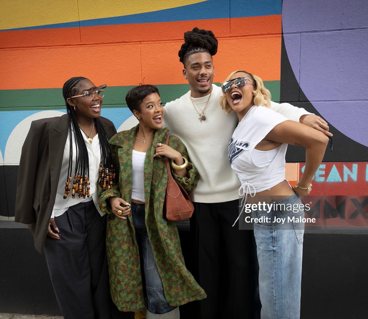 adwarchives's tweet photo. #adifferentworld https://t.co/VfbA8SqU6p