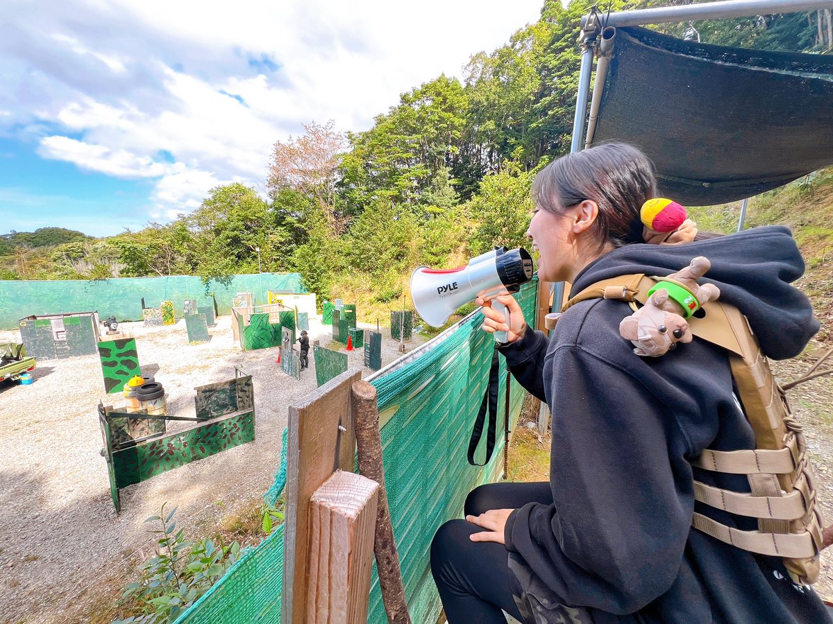 hamadacity_bb's tweet photo. 追加写真　その①

ゲーム終了後は「株式会社アトラス＆チェックハウスプラス浜田」協賛による「#アフターBBQ🍖」も開催！

参加者さんから社員さんまで混ざって、みんなでワイワイ✌️

食事後は急遽ナイターで試射会やTAIMANを観戦😊

良い週末となりましたね✨
#KUNOICHI #サバゲー女子
#浜田市 #遊び https://t.co/hAdmActfnA