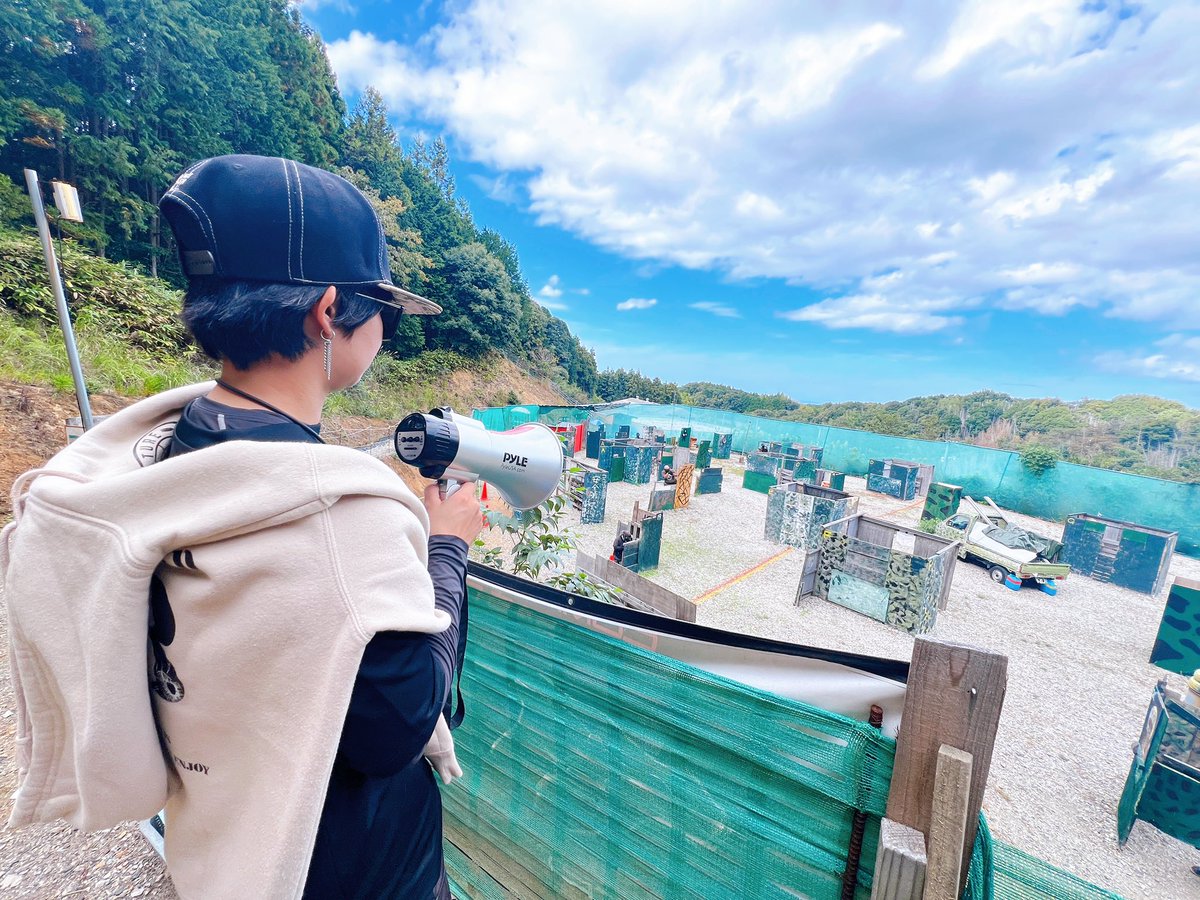 hamadacity_bb's tweet photo. 追加写真　その①

ゲーム終了後は「株式会社アトラス＆チェックハウスプラス浜田」協賛による「#アフターBBQ🍖」も開催！

参加者さんから社員さんまで混ざって、みんなでワイワイ✌️

食事後は急遽ナイターで試射会やTAIMANを観戦😊

良い週末となりましたね✨
#KUNOICHI #サバゲー女子
#浜田市 #遊び https://t.co/hAdmActfnA