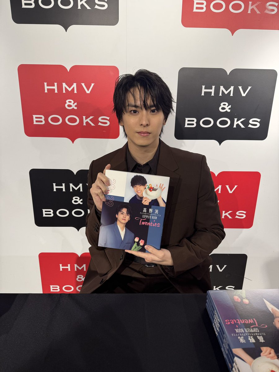 JUNON_jp's tweet photo. 『#高野洸 『ハタチのアキラ』＆『タカノゾミ』COMPLETE BOOK Twenties』発売記念イベント＠東京にお越しいただき、ありがとうございました💫

そして❗️アザーカットを掲載した電子版も10月30日に発売することが決定いたしました📚🎊販売URLは準備が整い次第、お知らせいたします❗️お楽しみに💘 https://t.co/shUnLqUbQg