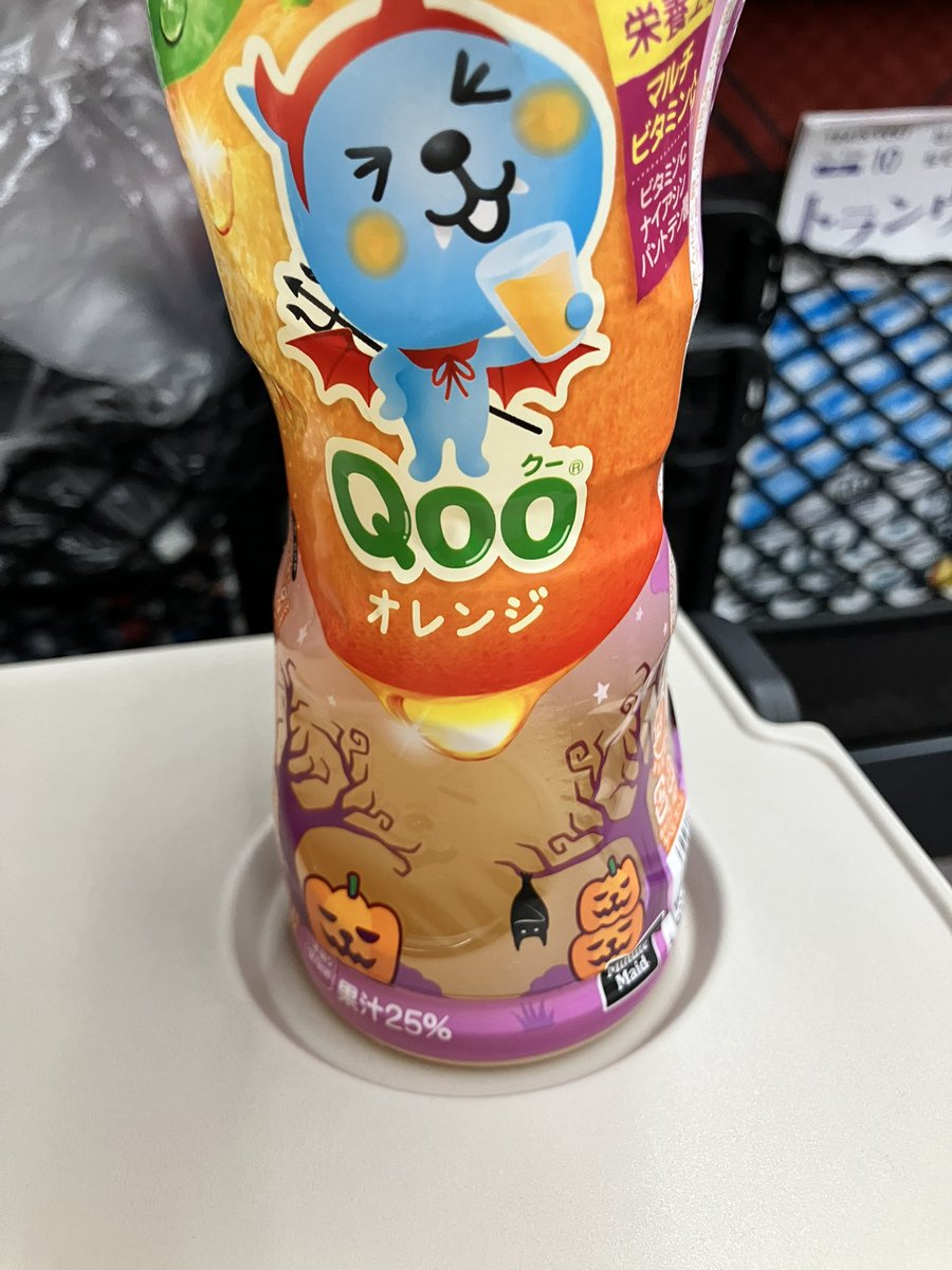 parallel62's tweet photo. 東京日帰り旅🗼
新幹線の遅れがあって会場に遅れましたが、生のななちゃん、くびれがQooのペットボトルだった！
テレビでやってた米福さんの天丼サクサク♪
新潟にはない、タリーズのゴーダチーズケーキ🧀
新潟帰ったら、グッズの開封動画上げます！
#森七菜
#パラレルチャンネル https://t.co/i513Pyez2h