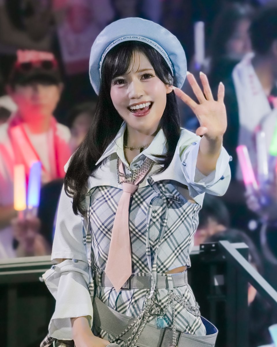 hiicam_'s tweet photo. ガラガラじゃない客席なのに
　　見つけてくれて ありがとう💐🫧
#イコラブ_カメコ #さなぼいす https://t.co/ALMZkHX8dW