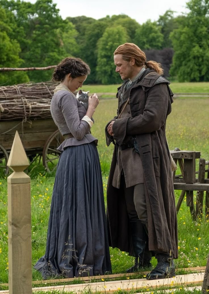 point_blank1959's tweet photo. Adso, the Fraser's Ridge kitty. I do hope he's alright, missed him in Season 8.  #outlander_starz #tvline #SamHeughan #CaitrionaBalfe #adso #Outlander https://t.co/MXdSijG29P