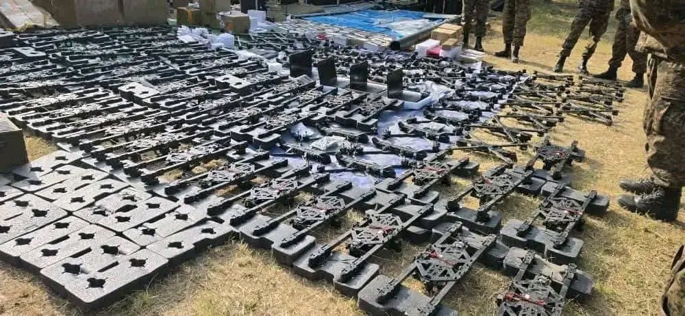 MMuhabie's tweet photo. 🚨 #BREAKING
Ethiopian National Defense Force reportedly seized drone-related military equipment from TPLF forces near Beta Gabaz, Central Tigray, including 98 drones, 61 drone bombs, radar equipment, and 4 drone laptops.
#Ethiopia #ENDF https://t.co/xwnYPx6GgZ