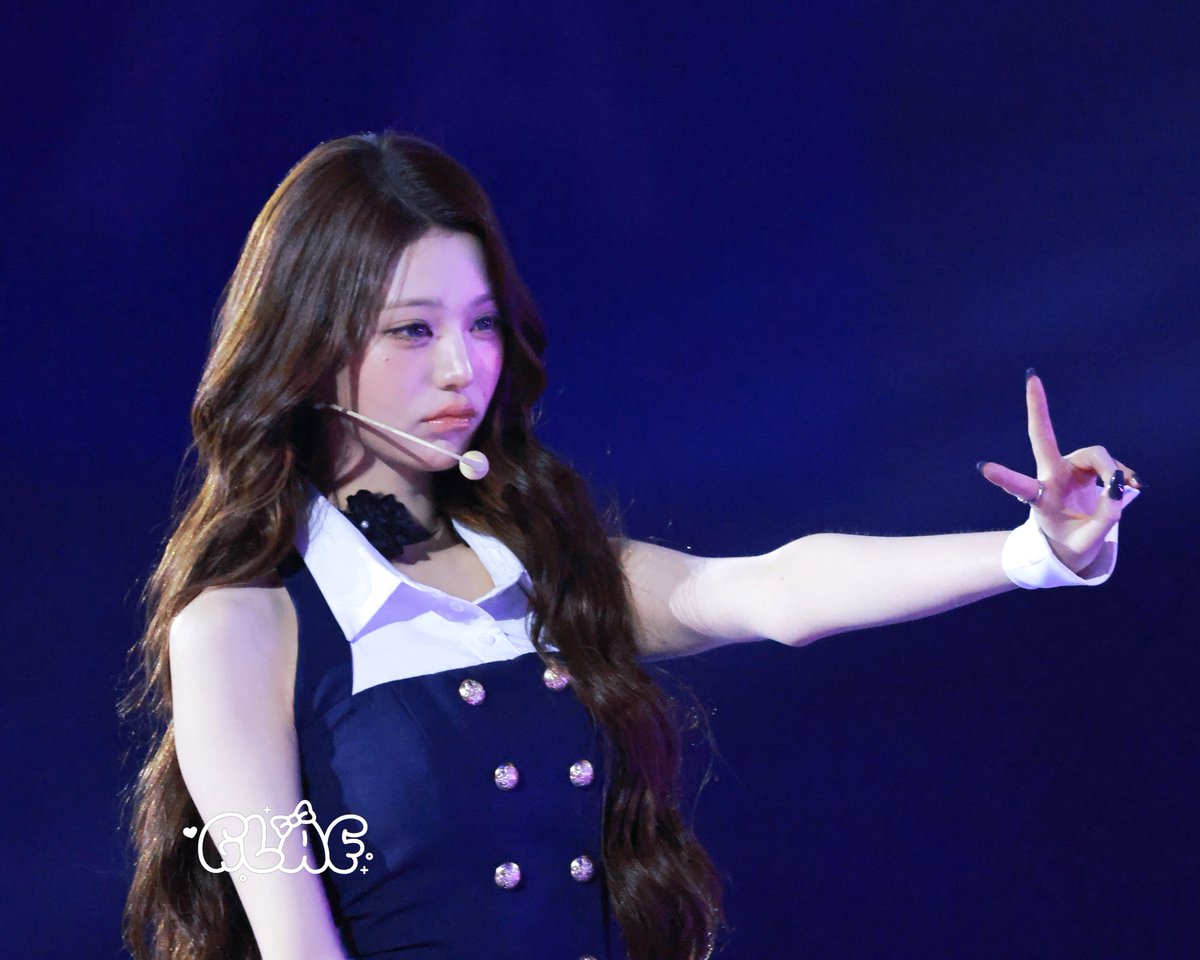 GLAF411's tweet photo. 261018

#장원영 #원영 #WONYOUNG #아이브 #IVE #JANGWONYOUNG https://t.co/FQglR3MBkS