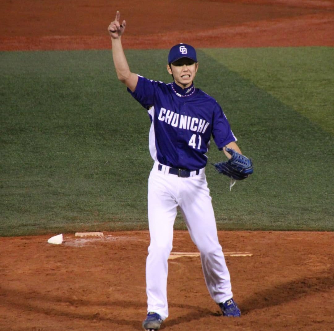 boss_dandysexy's tweet photo. 優勝の瞬間を
目の当たりにした
あの日が懐かしい
#2011年10月18日
#セリーグ優勝
#中日ドラゴンズ
最後の優勝から丸15年、待たせすぎです https://t.co/9Vf3SyrX4w