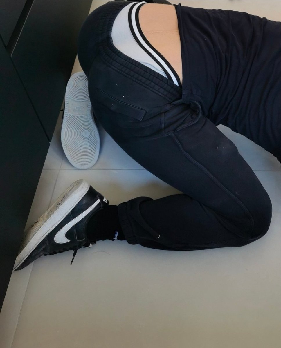 fatass_addict's tweet photo. Plus le mec est viril agressif plus ça devient une énorme chienne soumise quand tu claques son gros cul https://t.co/oaYQ6rY1av