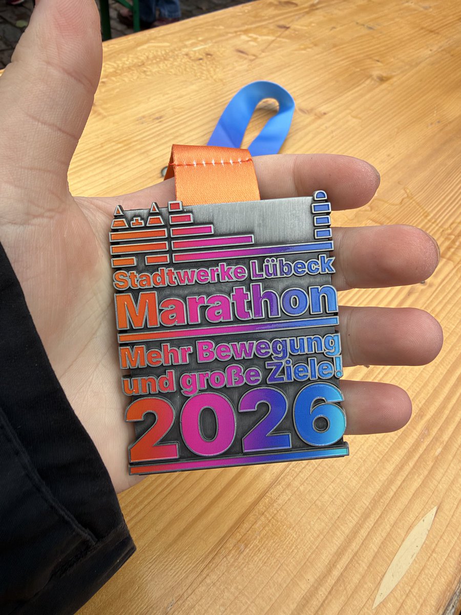 Timleon_HSV's tweet photo. Halbmarathon 2026 finisher🥹✅

Glaubt an eure Träume https://t.co/X6I86jRu0x