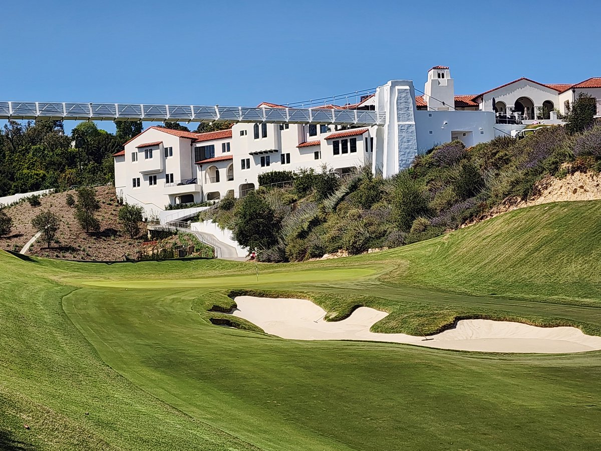 LinksNation's tweet photo. This Wednesday in SoCal - looks like my afternoon will be wide open before my redeye back east (At Sherwood on Tuesday).

Considering options, haven't been to @goathillpark yet, so that's the leader in the clubhouse. Last few trips there were Santa Ana, Riv, Bel Air, Maggie Hathaway, Mulholland Hills, and Lakeside. Will consider any ideas or invitations. Throw em at me...