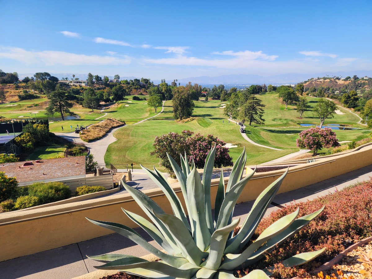 LinksNation's tweet photo. This Wednesday in SoCal - looks like my afternoon will be wide open before my redeye back east (At Sherwood on Tuesday).

Considering options, haven't been to @goathillpark yet, so that's the leader in the clubhouse. Last few trips there were Santa Ana, Riv, Bel Air, Maggie Hathaway, Mulholland Hills, and Lakeside. Will consider any ideas or invitations. Throw em at me...