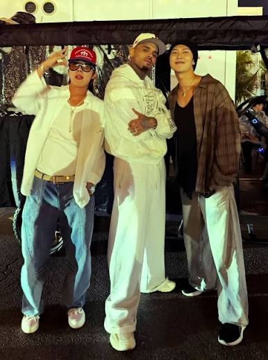 adoorcee's tweet photo. https://t.co/oIJZVoO8jc

Ou juste va voir le wikipedia de Chris brown et tu peux constater quel genre d’enflure est ce mec https://t.co/cdXbZqud46