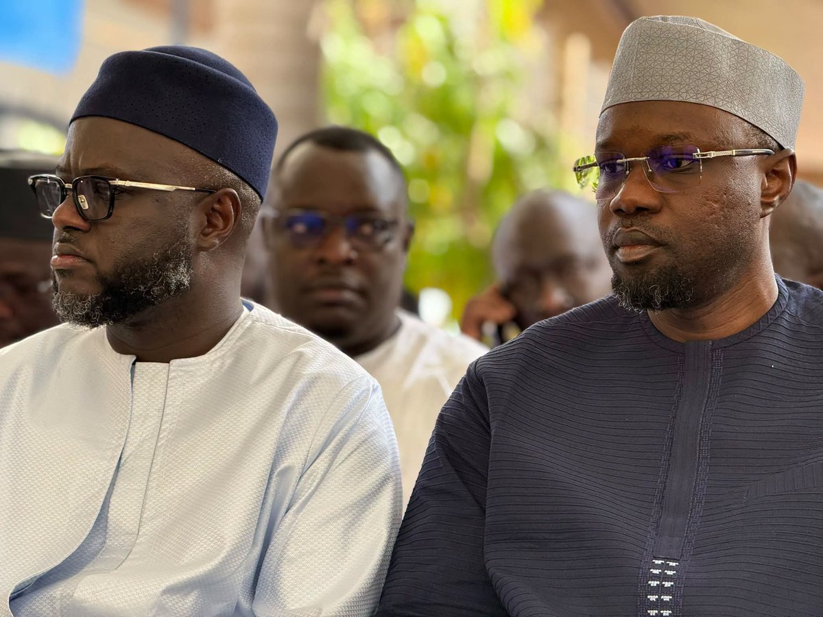 babacar29400781's tweet photo. 📌 Le Président Ousmane Sonko, accompagné d'une forte délégation, chez le doyen Mody Niang pour présenter ses condoléances. https://t.co/NvIw8Kn7AO