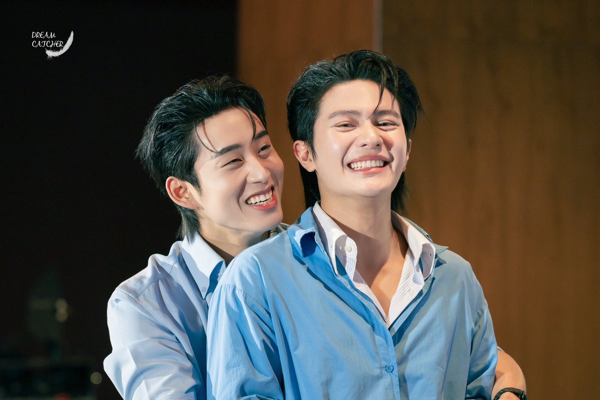 MEMOFORYING's tweet photo. ยาสีฟัน แปรงสีฟัน ทำไมไม่เข้าวิลเลี่ยมสักที คือฟันสวยมาก ยิ้มทีโลกที่มืดมนสดใสขึ้นมาทันตา แล้วคนที่ยิ้มสวย ฟันสวยขนาดนี้ ยาสีฟัน แปรงสีฟัน คลินิกจัดฟัน ทำยาป้วนปาก อะไรสักอย่างอ่ะ ทำไมไม่รีบ 🥹🤏🏻 https://t.co/iKwV2fwala