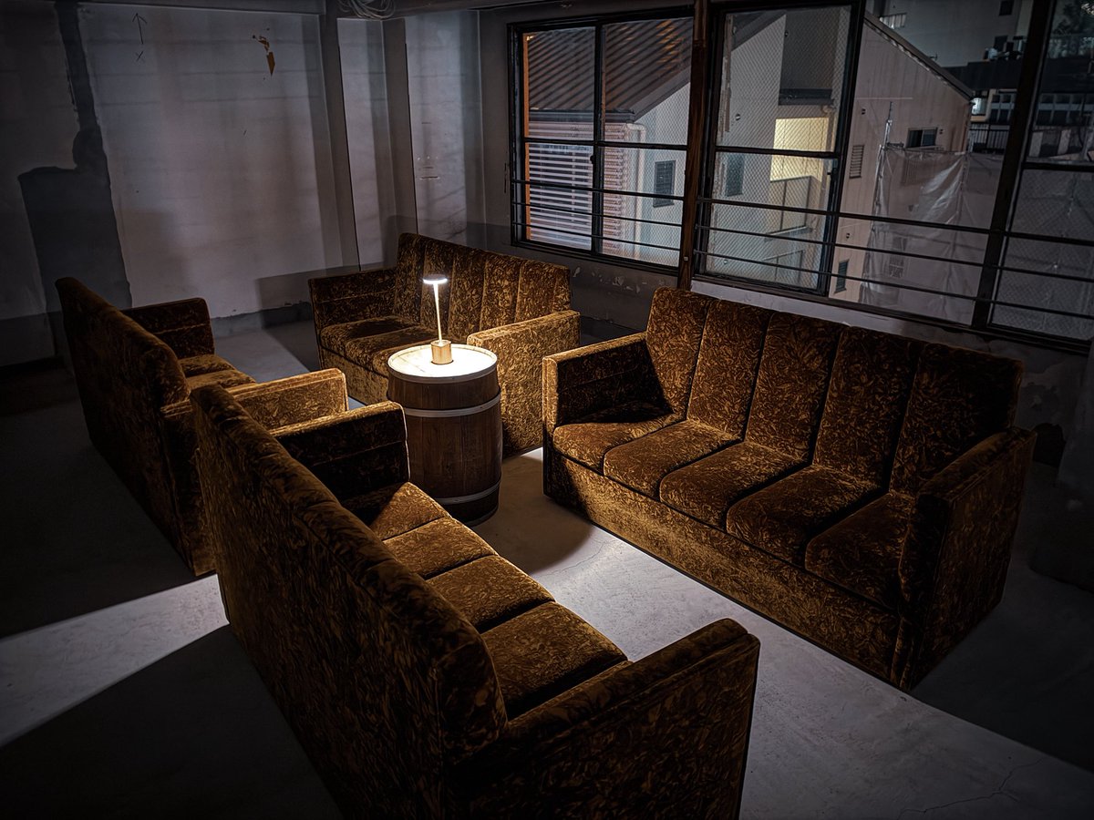 ARK_CAFE_BAR tweet picture