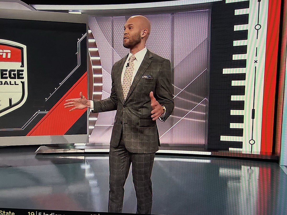ASOM233334's tweet photo. @harrylylesjr who wore it better?!? AMSC @RandyScottESPN 😂 @garystriewski https://t.co/0HcCxaETgE