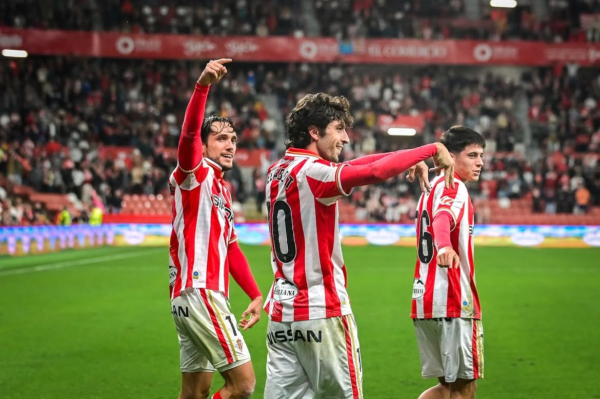 alienroces's tweet photo. Si alguien merecía hacer el gol d la victoria en casa y en el último minuto del partido, ese era @CesarGelabert10.

Él necesitaba este gol.
Nosotros le necesitamos a él.❤️🤍 https://t.co/10tc2qGj6Y