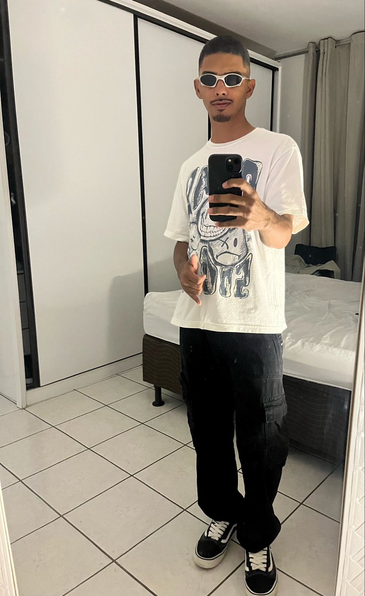 lrtnsv's tweet photo. Rolê do croco foi fino demais https://t.co/VVGk6R0C2C