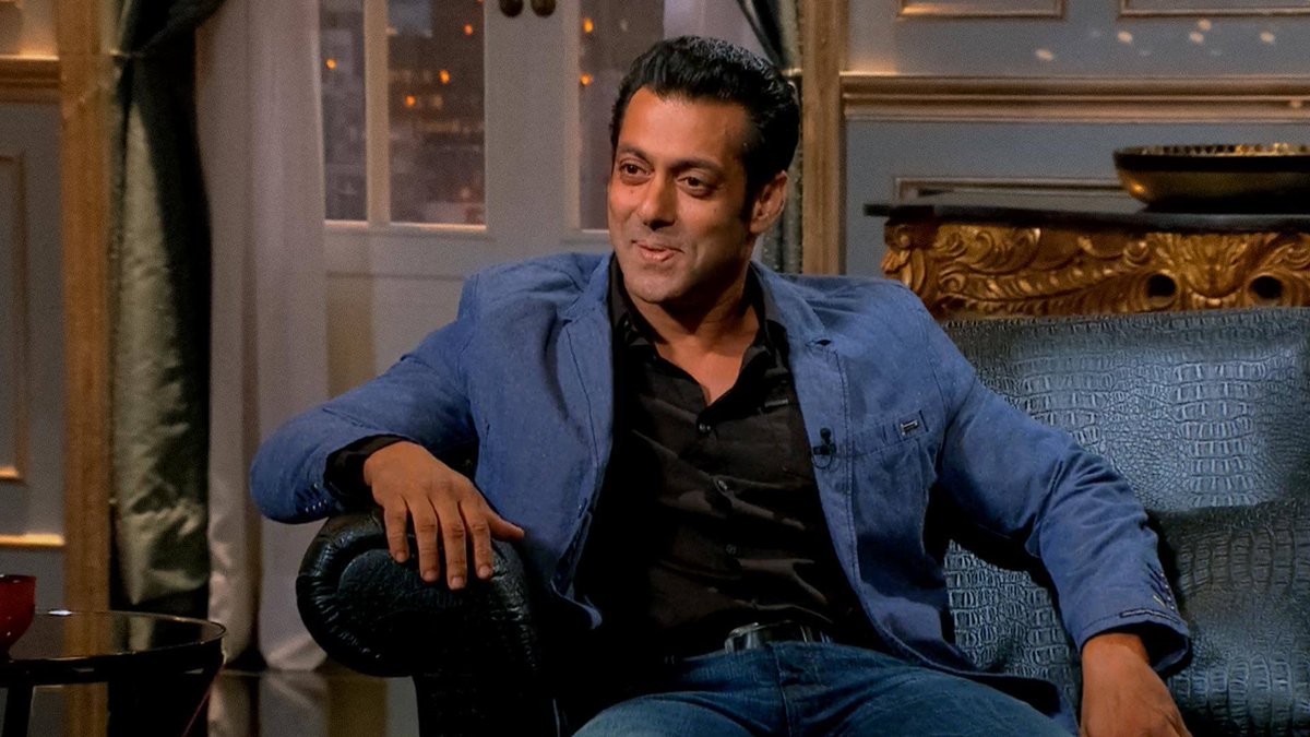 AkhandSharma13's tweet photo. 🚨 SALMAN KHAN FINALLY EXPLAINS HIS VIRAL “VIRGIN” REMARK! 😳🎙️

A question from 13 years ago came back up on Koffee With Karan - and Salman revisited what he meant by it. 👀🔥

THE OLD KWK MOMENT IS BACK IN THE SPOTLIGHT!

#SalmanKhan #KoffeeWithKaran https://t.co/semo6fx14X