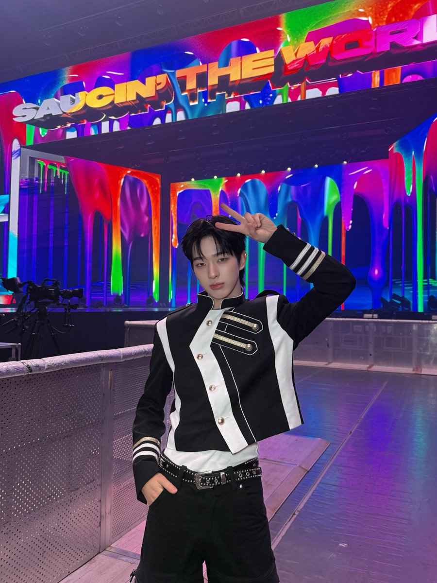 NEXZ_official's tweet photo. NEXZ ❤️ NEX2Y 🩶

#NEXZ #TOMOYA
#SAUCIN_THE_WORLD_IN_SEOUL
#NEXZ_ASIA_TOUR https://t.co/sabICY9dPo