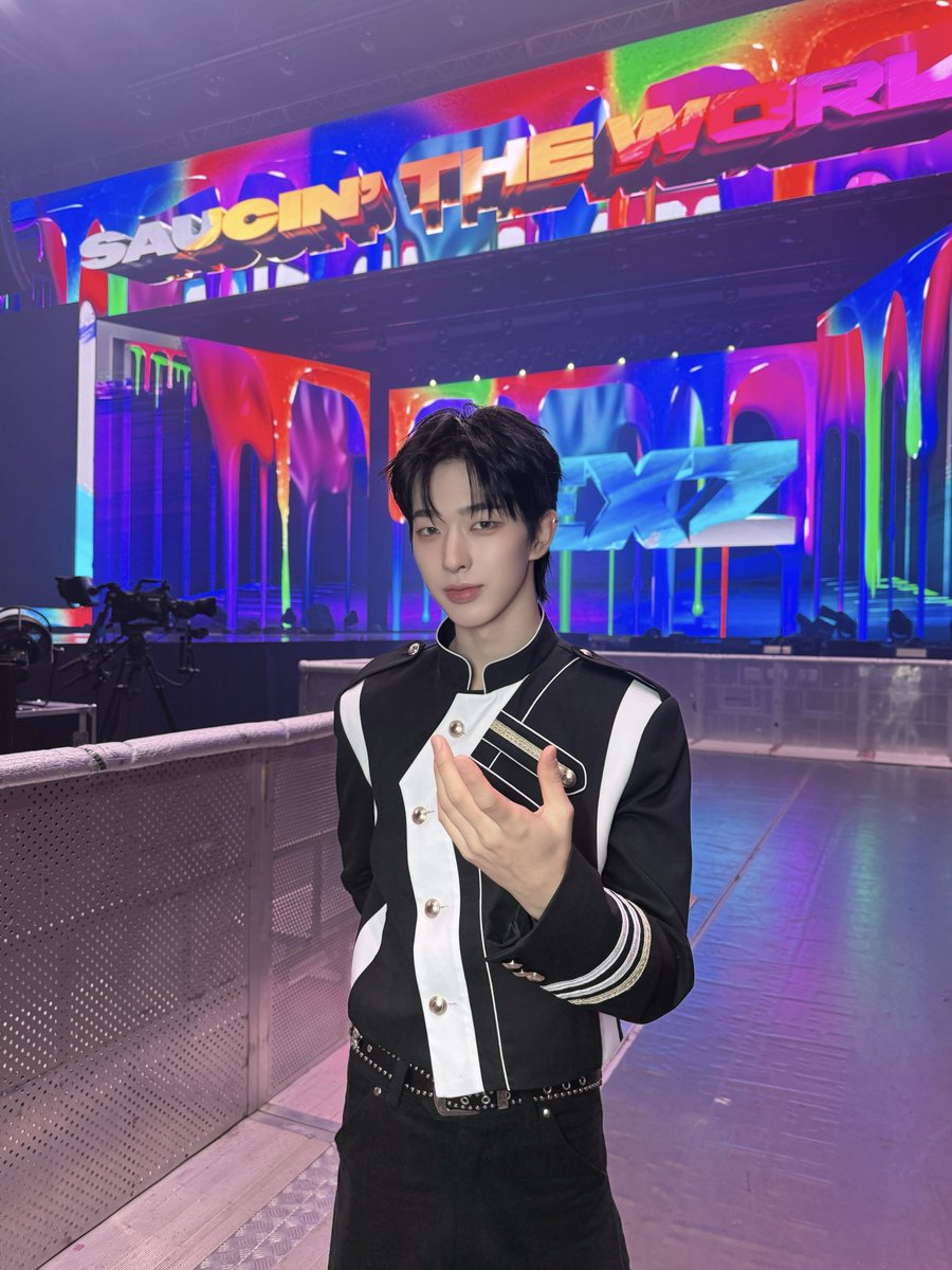 NEXZ_official's tweet photo. NEXZ ❤️ NEX2Y 🩶

#NEXZ #TOMOYA
#SAUCIN_THE_WORLD_IN_SEOUL
#NEXZ_ASIA_TOUR https://t.co/sabICY9dPo