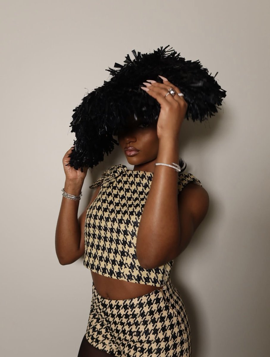 ILAWO1234's tweet photo. Daily dose of Starr gyal 💃 https://t.co/9jPoE4N8Tc