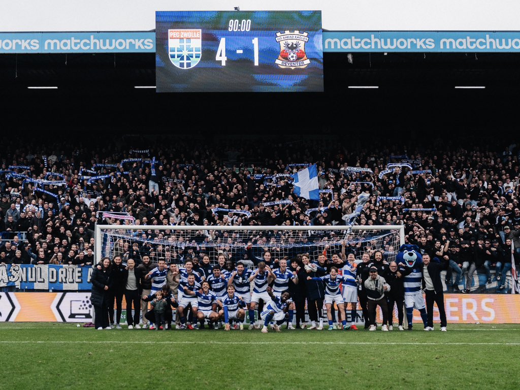 PECZwolle's tweet photo. WINST IS ALLES DAT TELT 🐺

#peczwolle https://t.co/npReyzFEPw
