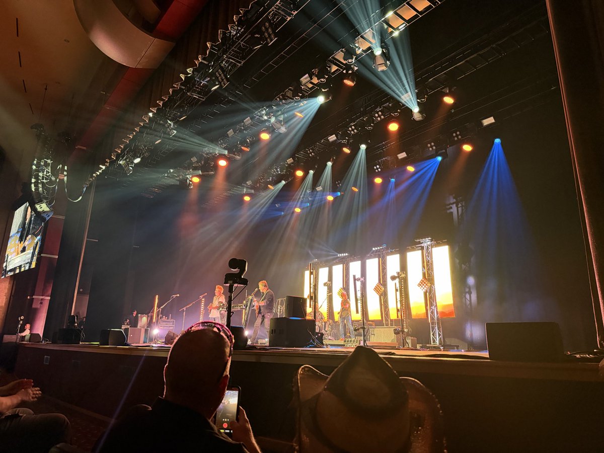 Sin434987's tweet photo. Went to see Lonestar on Friday evening with the best company i could ever ask for. It was an excellent show and well worth the drive with my passenger princess and navigator by my side. https://t.co/KZGj2hHEJ8