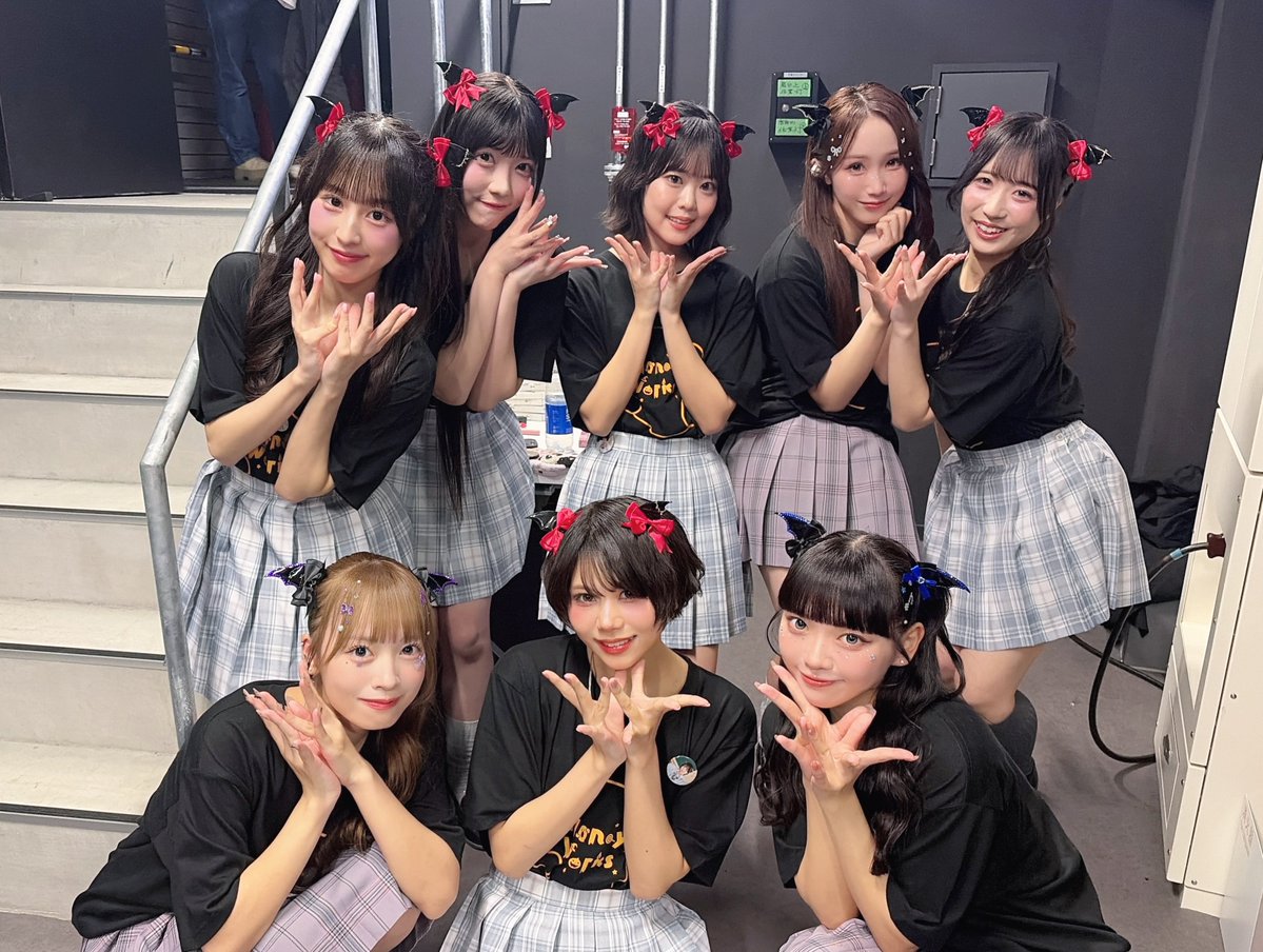 himeri_momiyama's tweet photo. #ハニフェス2026 ありがとうございました🎃♡
#高嶺のなでしこ 青色担当の
籾山ひめりです💙

初めましての方も一緒に声出してくださって、暖かい空間でほんとに幸せな時間でした♡

チームハートブーケもどうでしたか？💐✨️

たかねこちゃん気になってもらえたら嬉しいな🐈‍⬛💖 https://t.co/pkr5n5Jl2O