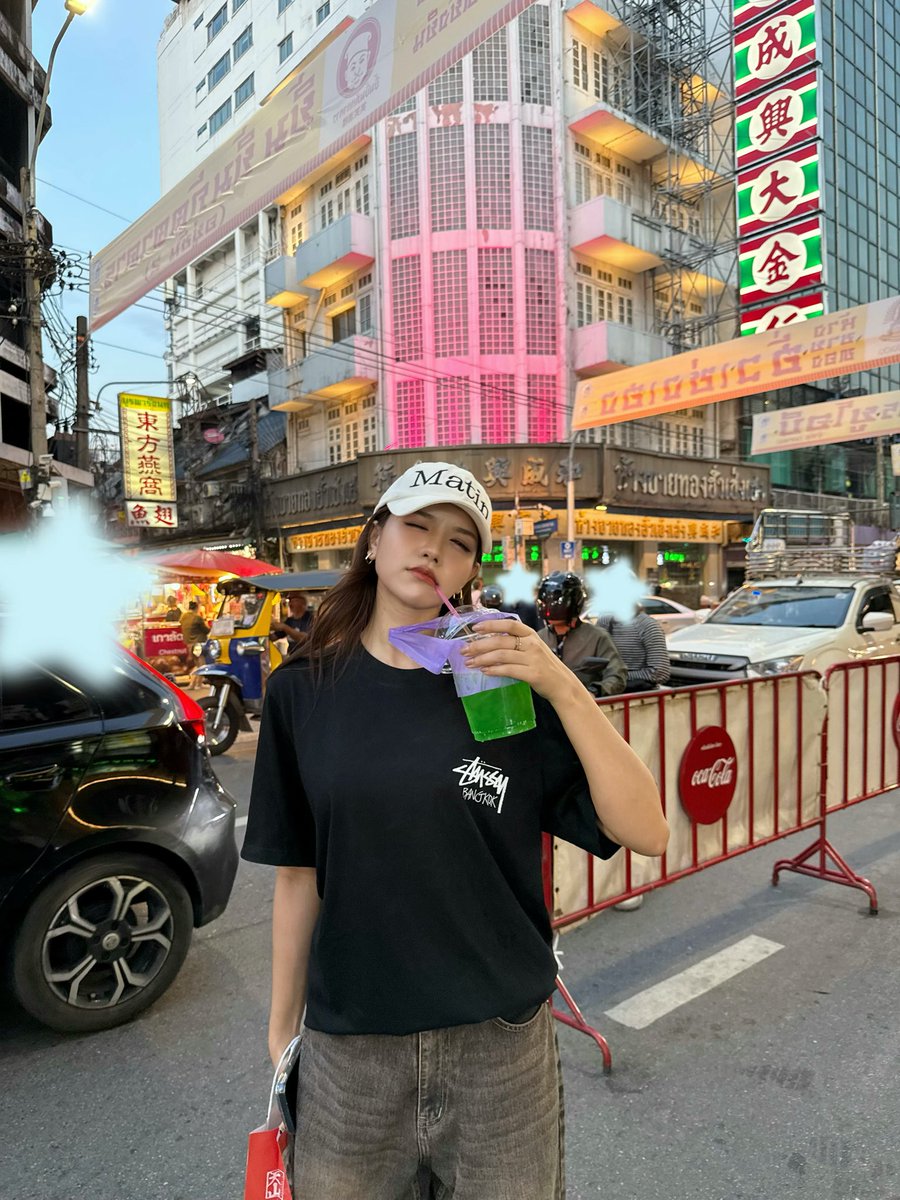 ayaorapan's tweet photo. เยาวราช with @miephat 🩵🫶🏻✨

#MieAya 
#ayaorapan #miephat https://t.co/k0xZsTVWca