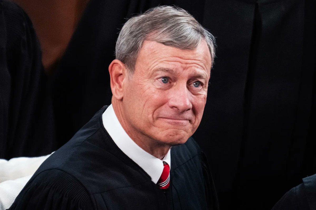 funder's tweet photo. What John Roberts wrote: “The President is not above the law.”

What John Roberts did, in the same ruling: gave presidents immunity from prosecution for official acts.

Most people don’t know Congress can impeach a chief justice. Spread it. https://t.co/CaDqKKHl8l