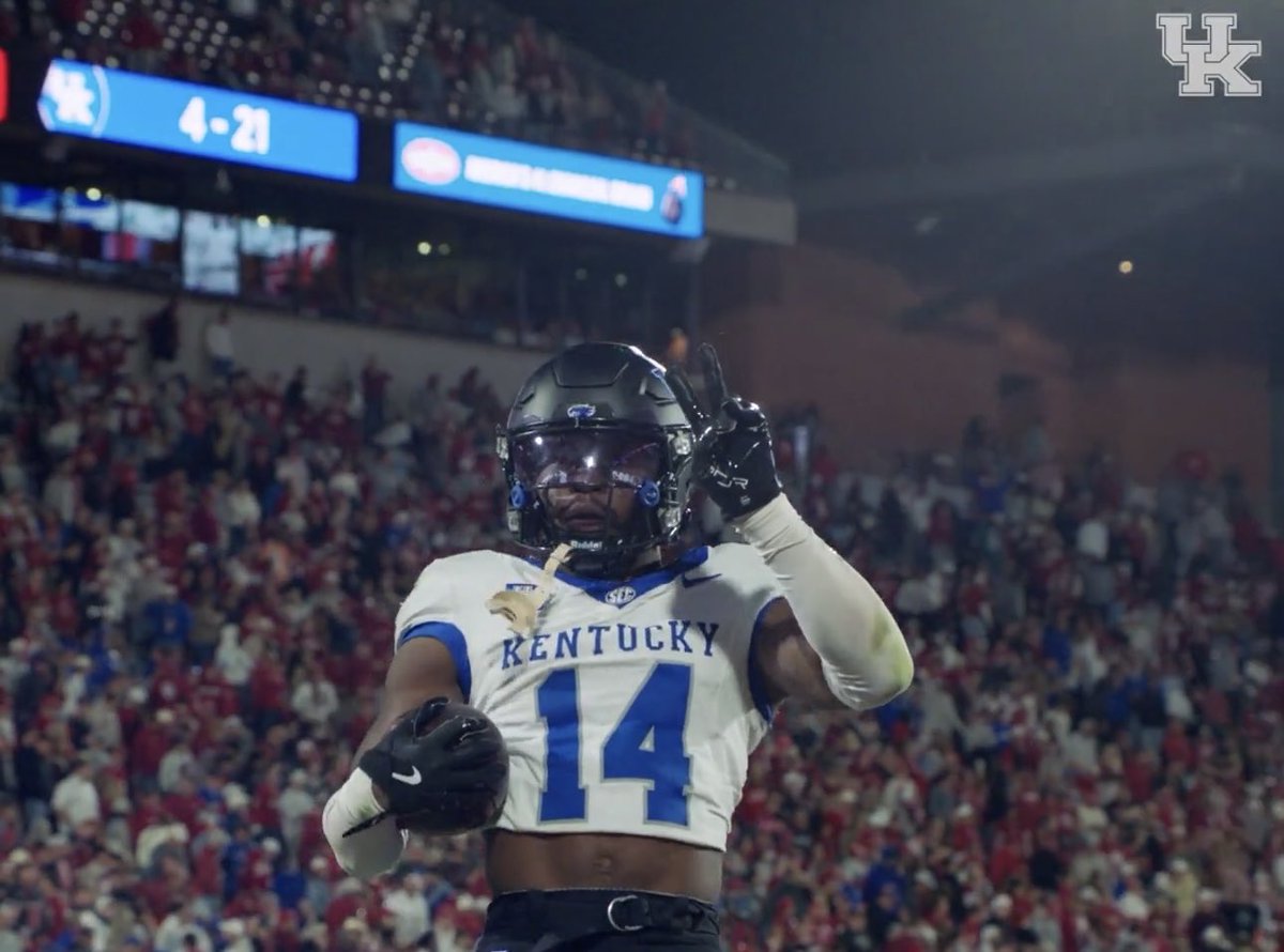 SteinsStuds's tweet photo. MR. KENTUCKY 😼 https://t.co/qSgyoTNcZ5