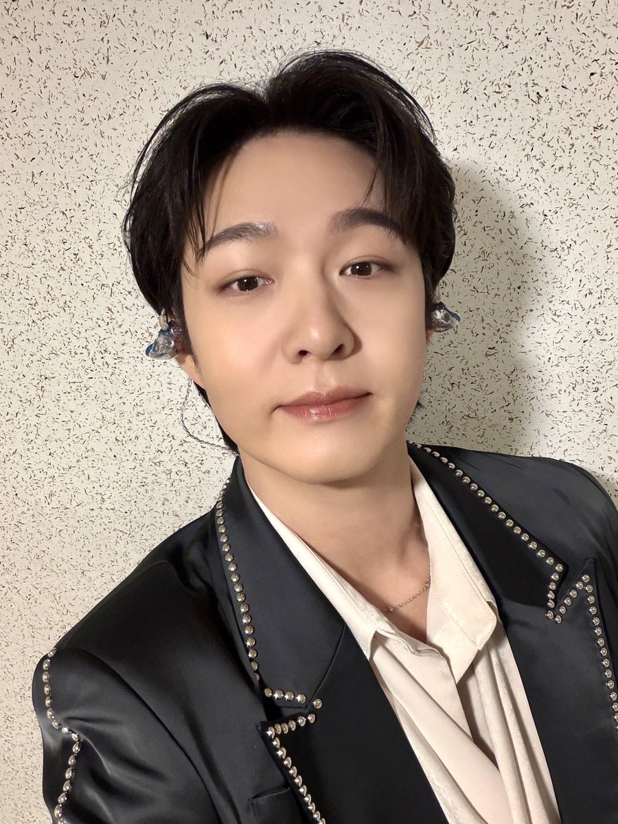 sublove91226's tweet photo. 2026 10.18 서울 콘서트UnKnown
막콘
#이창섭 #이창섭단독콘서트 #Unknown https://t.co/Gvjs32kmvQ