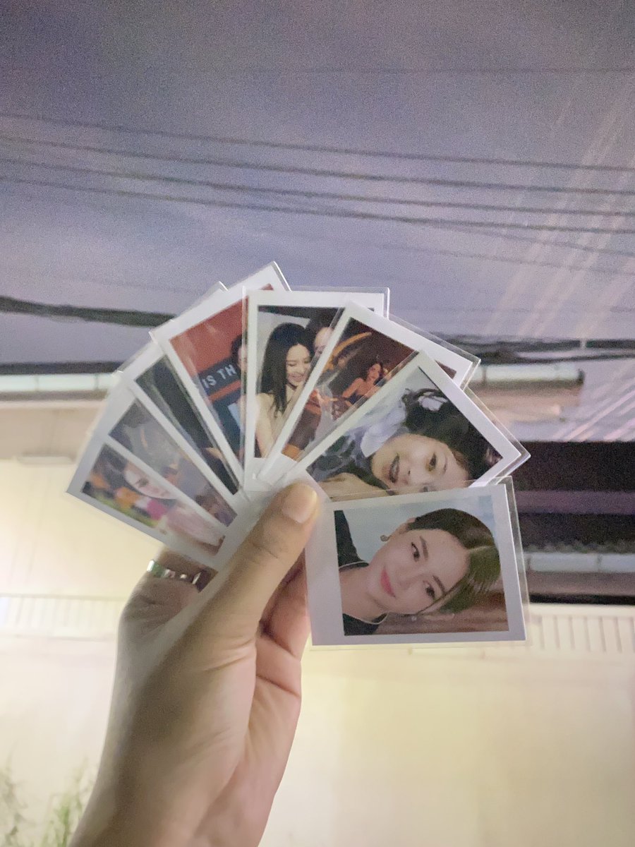 SAFEZONE_4U's tweet photo. ทองที่ชื่อพี่กุ้งน่ารักมากค่ะ  มี Giveaway เล็กๆแจก แต่แกเล่นโซเชียลไม่เก่งเลยไม่มีใครรู้  แถมมีป้ายเชัยร์ด้วย  เอ็นดูมาก ฝากรักพี่แกด้วยนะคะ🫶🏻✨

ROBINSON R STREET X PUINOON
#VIVAxPUINOON #ปุยนุ่นวรางค์ศิริ https://t.co/OPJmrFJML9