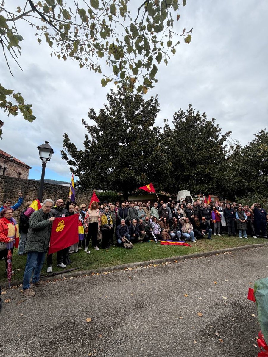 pcasturias's tweet photo. Como cada año, recordamos en octubre a Aída de la fuente y todos los revolucionarios del 34 que lo dieron todo luchando por un mundo mejor. ¡92 años después, la lucha de la clase obrera organizada sigue! 🚩✊ https://t.co/eq2MIF1ZA7