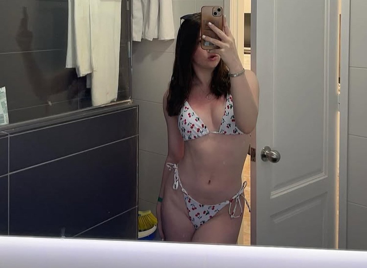 KrnSissy's tweet photo. @midlandsissy50 lost a #wankbattle and gets his irls exposed. Definitely use his BBC and irl weakness against this pathetic cuck. https://t.co/8qprRWc0kA