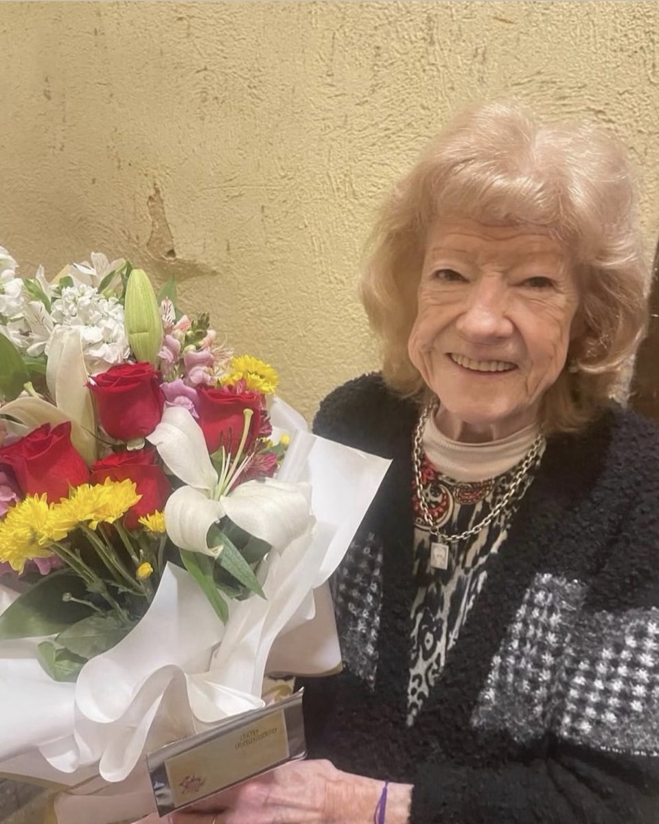 tapiachiqui's tweet photo. La que me enseñó a siempre soñar, a nunca bajar los brazos. Te amo con todo mi corazón. ¡Feliz día, ma! Y feliz día, también, para todas las madres de mi familia ❤️ https://t.co/ERPEu0FQ2a