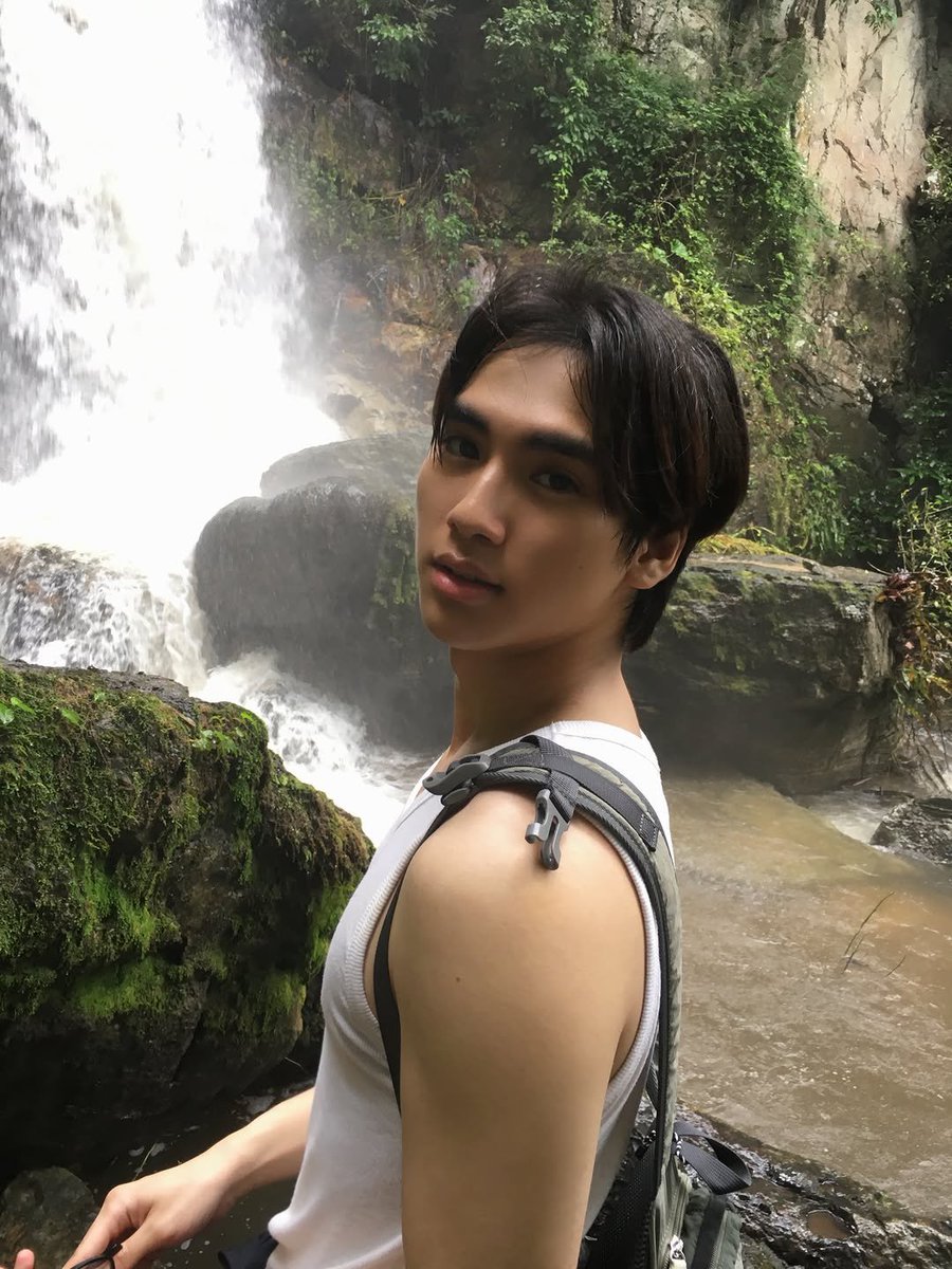 OhohJSY's tweet photo. ‌နေရာတွေဘာတွေ လုမလို့လားသား

MR FANBOY CHAPTER 8

#MrFanboyEP8 https://t.co/IaJS2adt9X