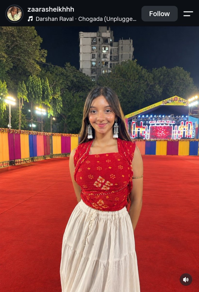 Viglnthindutva's tweet photo. Muslim teenager went to Garba with her friends and look at the comments from Muslim men abusing her for it. https://t.co/wJACSge761