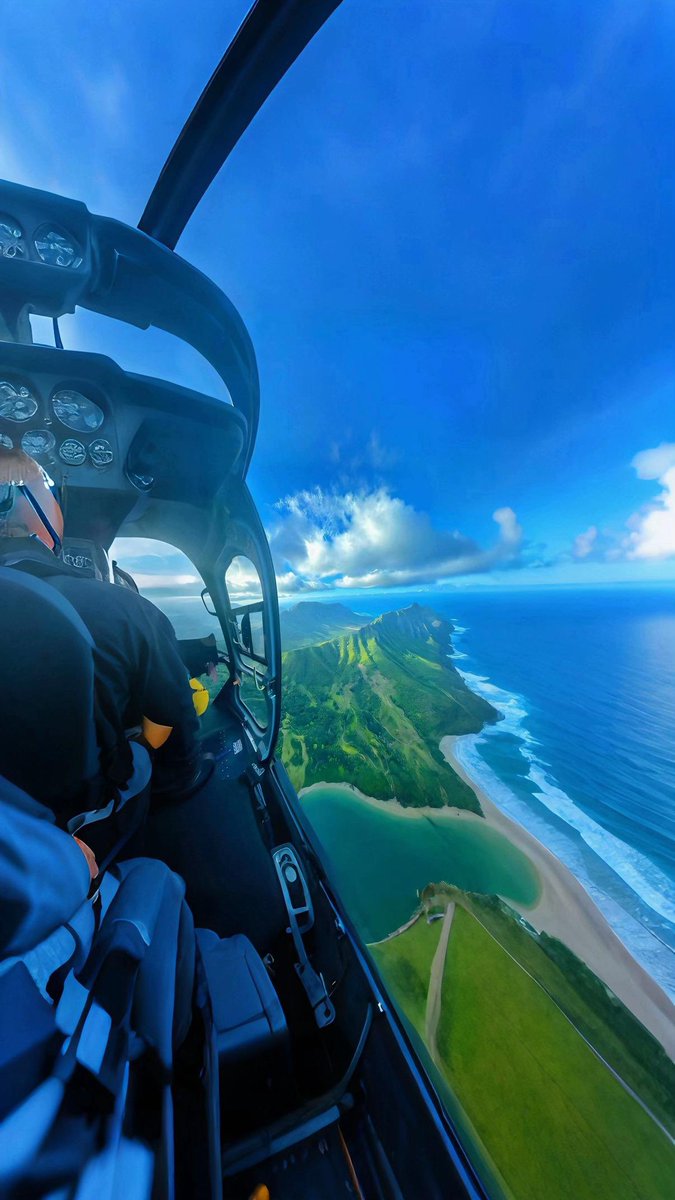 viewsoff's tweet photo. Hawaii https://t.co/vzljVi7C9G