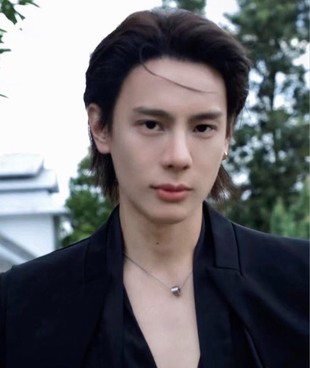 mubai__jk's tweet photo. อยากมีสิทธิ์หึงว่ะ ไอ้หยกมันเป็นใครวะ https://t.co/aXEVrcI8KF