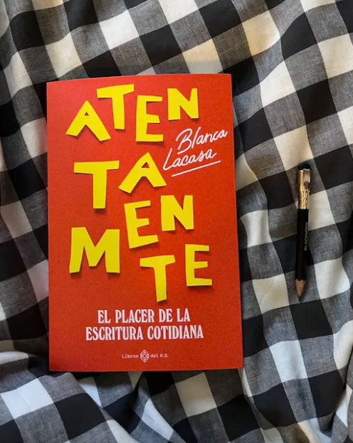 azaharalonso's tweet photo. Algunos libros que me han hecho feliz esta semana ✨ https://t.co/wKfmSzH9U6