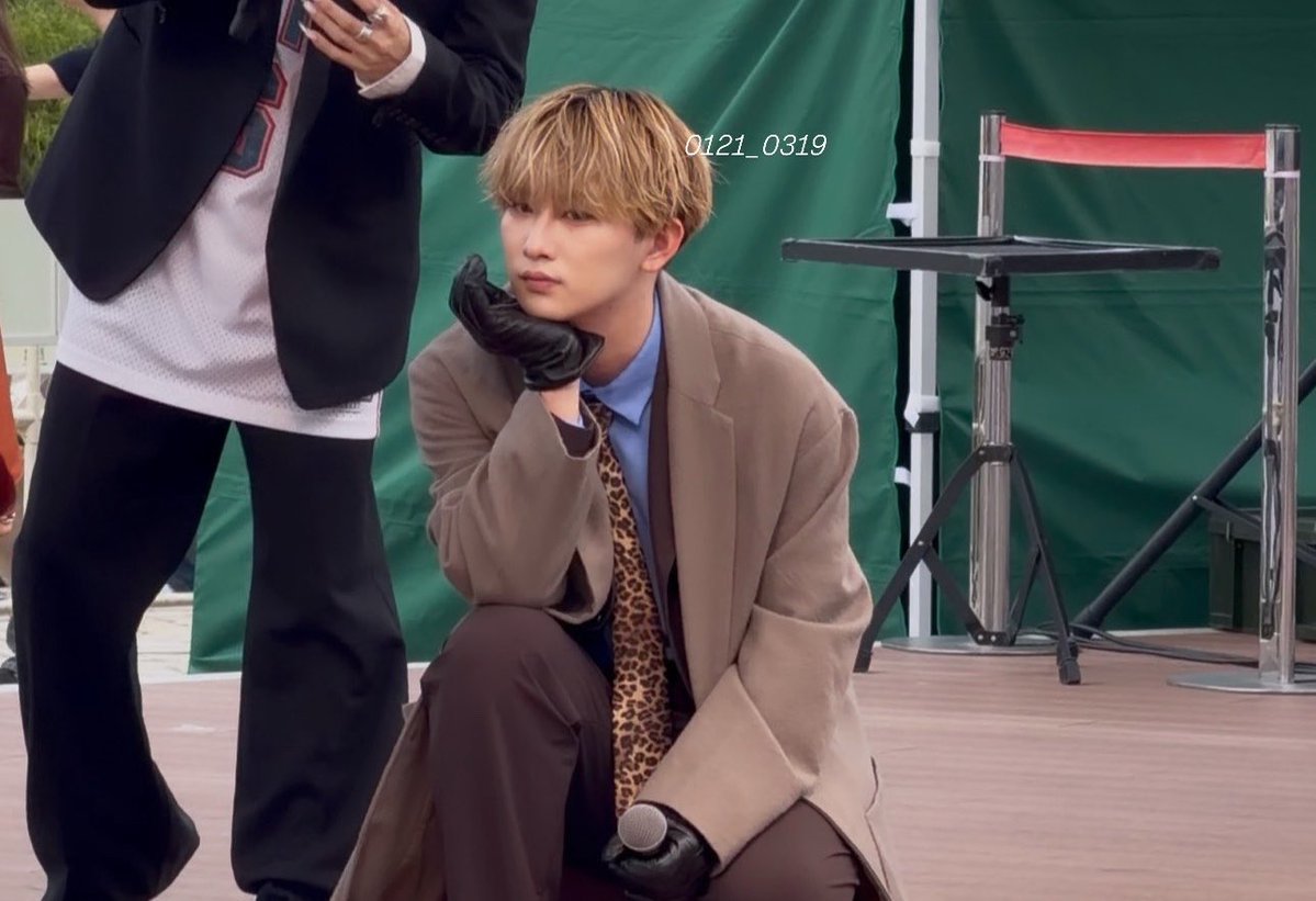 0121_0319's tweet photo. 始まる時の待機中こーたかわいくてむり🥹🤎🤎🤎
 #山本光汰 https://t.co/lvoOtA4zDp