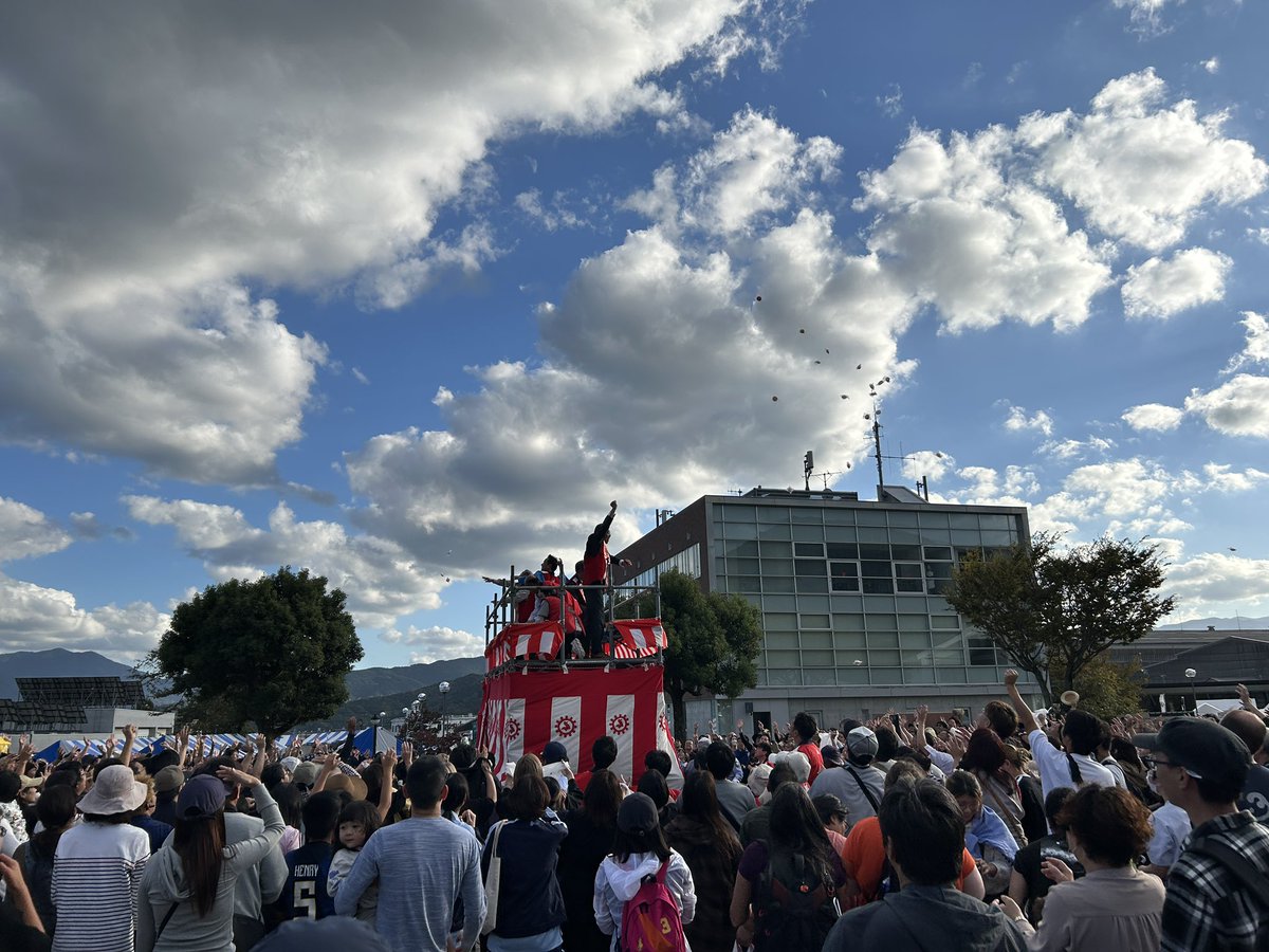 1600_sekigahara's tweet photo. ⚔️✨ 関ケ原合戦祭り2026 ご来場ありがとうございました！ ✨⚔️

「関ケ原合戦祭り2026」「大関ケ原祭2026」が、無事に終了しました！

2日間にわたり、関ケ原にお越しいただいた皆さま、本当にありがとうございました！🙌

迫力満点の関ケ原合戦絵巻をはじめ、さまざまなイベントを通じて、関ケ原の歴史と魅力を感じていただけたでしょうか？🏯🔥

開催にあたり、ご協力いただいた関係者の皆さま、出演者の皆さま、そして祭りを盛り上げてくださったすべての皆さまに、心より感謝申し上げます。

また関ケ原でお会いしましょう！😊

天下分け目の地・関ケ原から、感謝を込めて。

#関ケ原合戦祭り2026
#関ケ原合戦絵巻2026 
#大関ケ原祭2026
#関ケ原
#関ケ原古戦場
#ご来場ありがとうございました