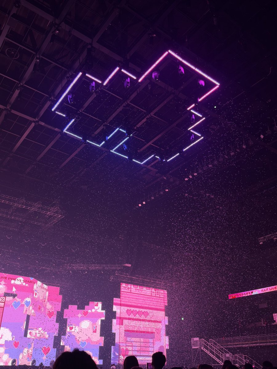 nmokpi's tweet photo. 325억주고도 다시가고픈 아일릿 콘서트입니다...(🚨🪽) https://t.co/Uyo8H7qceF
