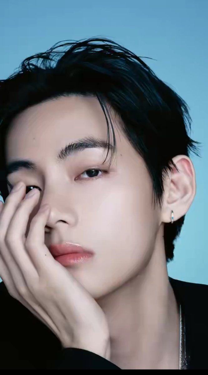 taehyvngpics's tweet photo. TAEHYUNG FOR TIRTIR 

TIRTIR AMBASSADOR TAEHYUNG
V FACE OF TIRTIR
#TaehyungxTIRTIR
#VxTIRTIRGLOBAL https://t.co/0pa76exAFl